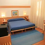 Benito ホテル 3*