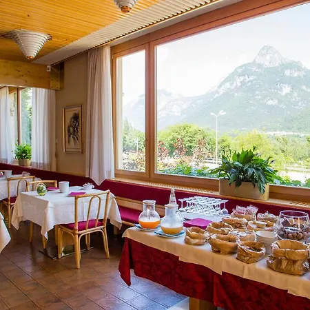 Hotel Benito Ponte nellʼAlpi