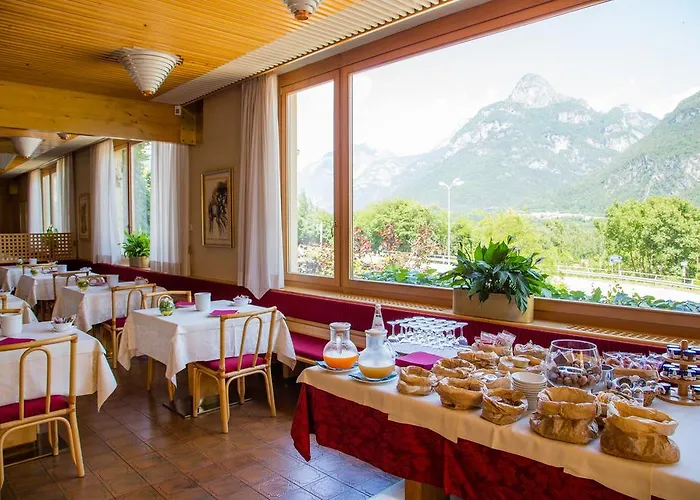 Hotel Benito Ponte nellʼAlpi