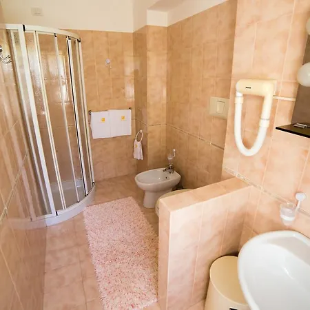 Benito Понте-нелле-Альпи